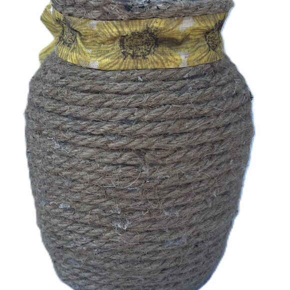 Hand Decorated Beehive Vase -1-27 - Picture 5 of 5